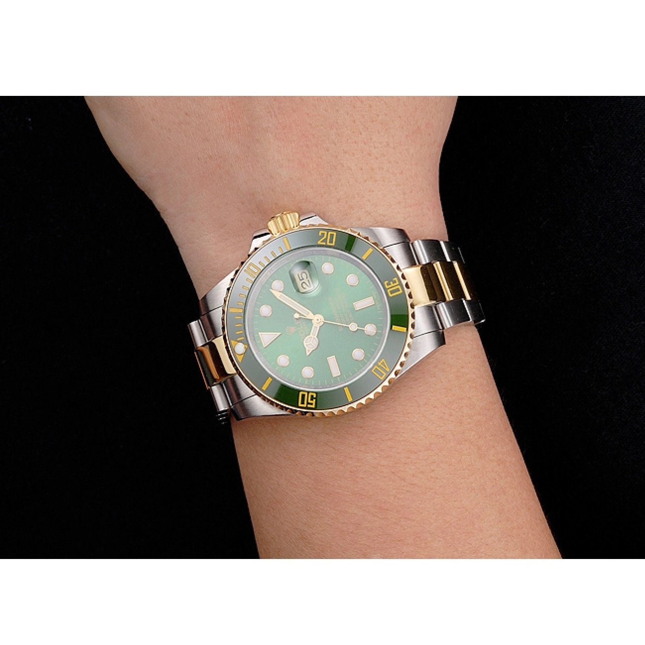 Aaa replica watch Steel Submariner Green Gold And Dial Two Bezel Rolex Swiss Tone Bracelet 0716
